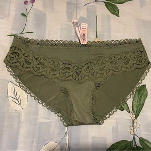 Victoria’s Secret body by Victoria Panty
